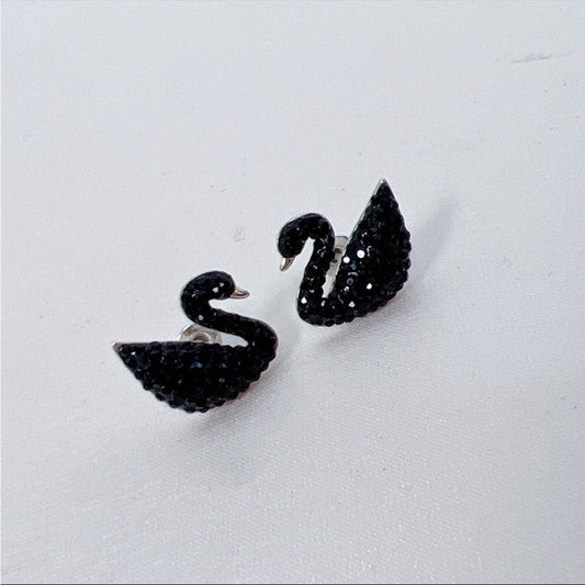 Swarovski swan With Black Diamond Sterling Silver 925